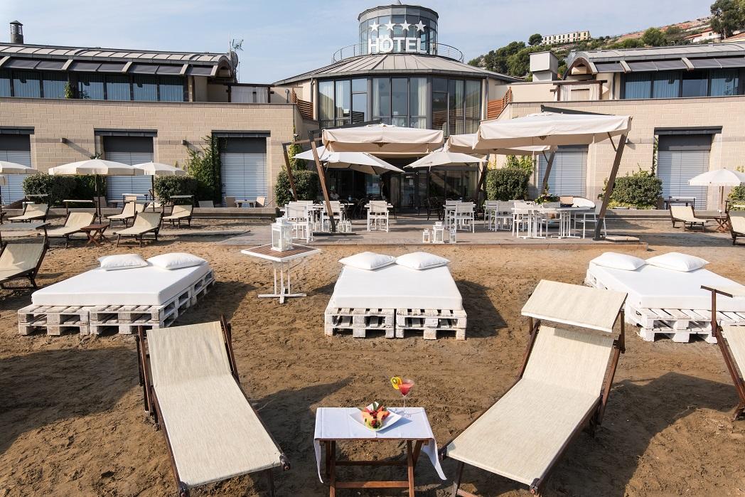 Hotel Riviera Dei Fiori San Lorenzo al Mare Eksteriør bilde