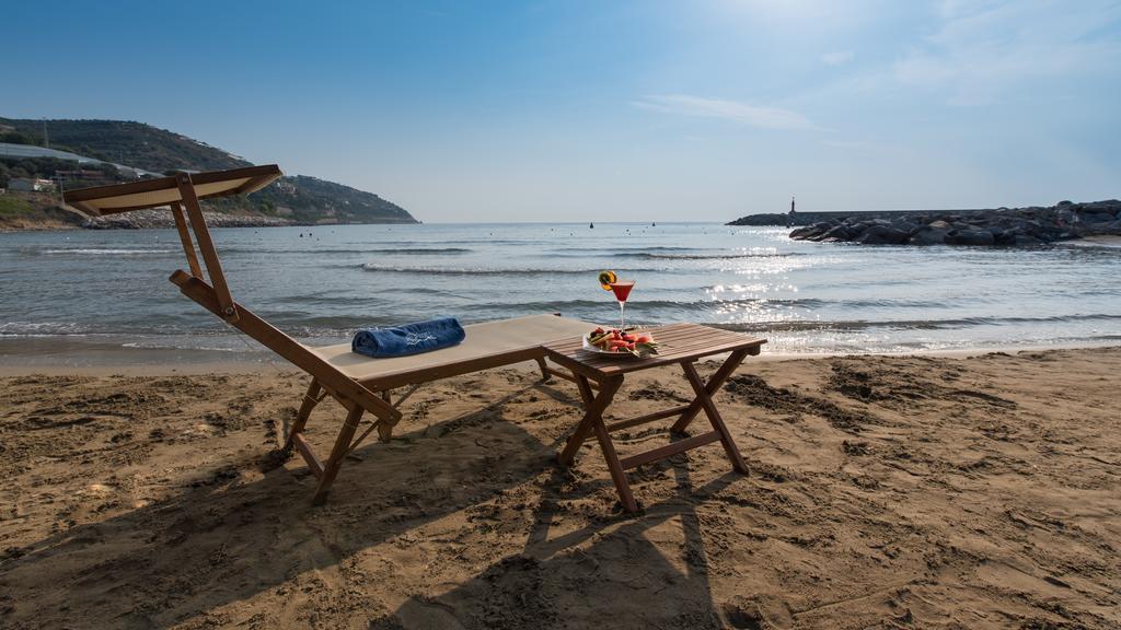 Hotel Riviera Dei Fiori San Lorenzo al Mare Eksteriør bilde