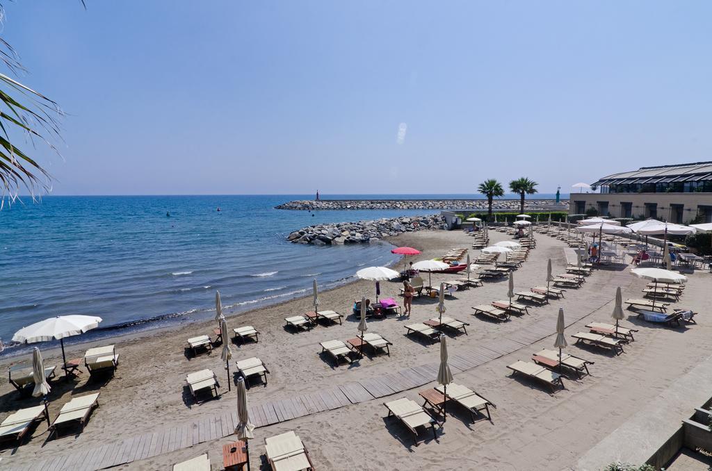 Hotel Riviera Dei Fiori San Lorenzo al Mare Eksteriør bilde